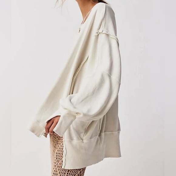 Free People Tops - We The Free Camden
Sweatshirt in Grey Opal